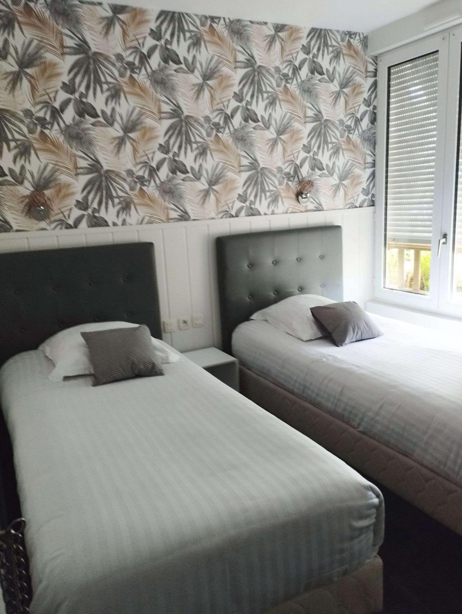 Brit Hotel L'Arrivee ガンガン エクステリア 写真